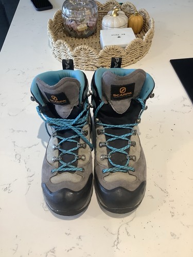 Scarpa gore tex walking boots - scarpa,